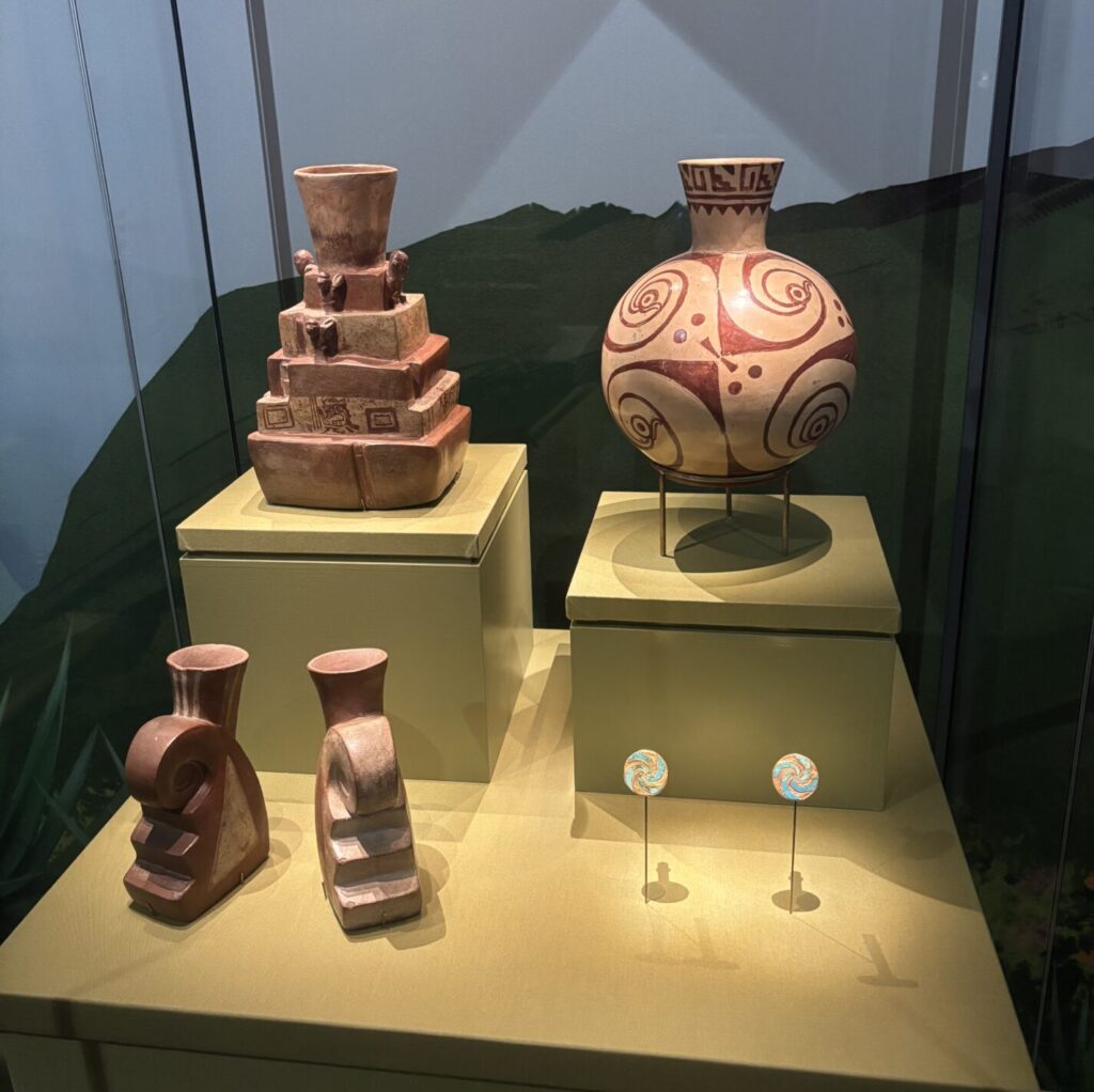 水差しと耳飾り